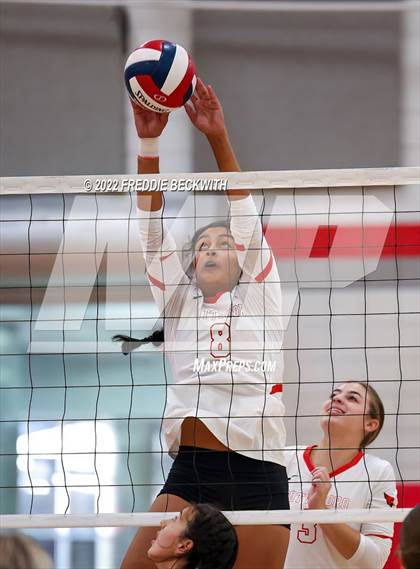 Thumbnail 1 in Pottsboro vs. Valley View photogallery.