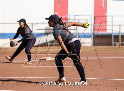 Thumbnail 3 in Pueblo @ Cholla photogallery.