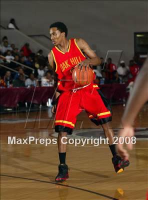 Thumbnail 3 in Madison vs. Oak Hill Academy (Houston vs the Nation Tournament) photogallery.