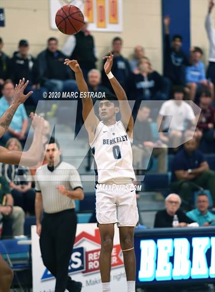 Thumbnail 3 in Berkeley Prep vs Huntington Prep ( National Hoop Fest Tournament) photogallery.
