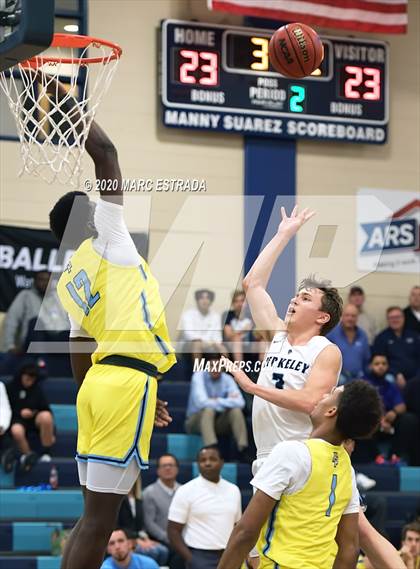 Thumbnail 1 in Berkeley Prep vs Huntington Prep ( National Hoop Fest Tournament) photogallery.