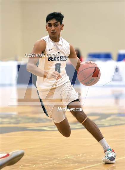 Thumbnail 2 in Berkeley Prep vs Huntington Prep ( National Hoop Fest Tournament) photogallery.