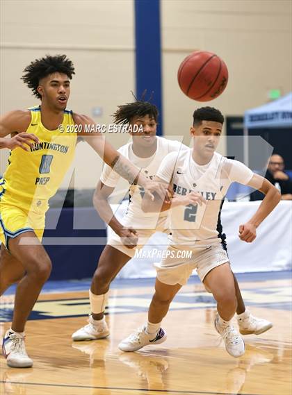 Thumbnail 3 in Berkeley Prep vs Huntington Prep ( National Hoop Fest Tournament) photogallery.