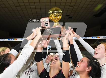Thumbnail 3 in Hamilton vs. O'Connor (AIA 6A Final - Awards)  photogallery.