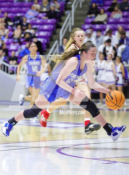Thumbnail 2 in Fremont vs. Mountain Ridge (UHSAA 6A Quarterfinal) photogallery.