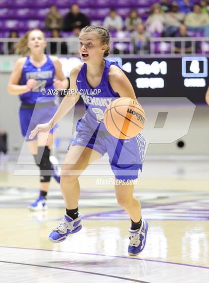Thumbnail 2 in Fremont vs. Mountain Ridge (UHSAA 6A Quarterfinal) photogallery.