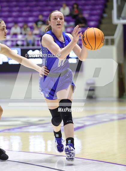 Thumbnail 3 in Fremont vs. Mountain Ridge (UHSAA 6A Quarterfinal) photogallery.