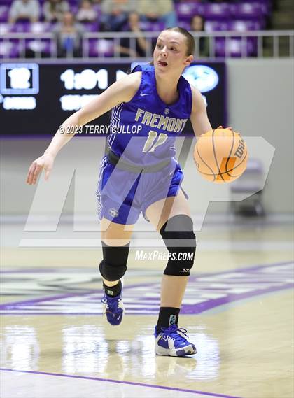 Thumbnail 2 in Fremont vs. Mountain Ridge (UHSAA 6A Quarterfinal) photogallery.