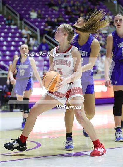 Thumbnail 2 in Fremont vs. Mountain Ridge (UHSAA 6A Quarterfinal) photogallery.