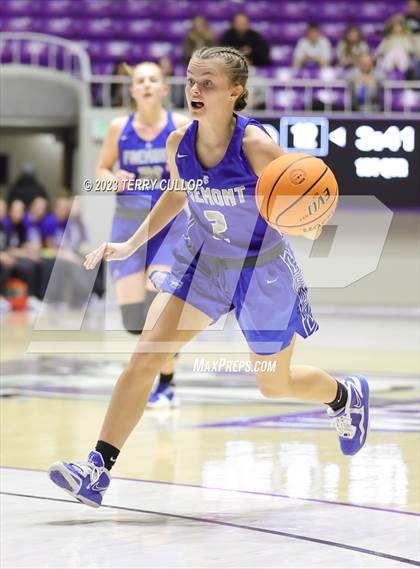Thumbnail 3 in Fremont vs. Mountain Ridge (UHSAA 6A Quarterfinal) photogallery.