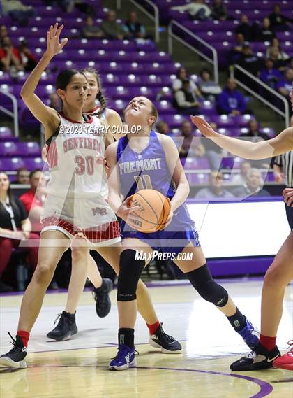 Thumbnail 3 in Fremont vs. Mountain Ridge (UHSAA 6A Quarterfinal) photogallery.