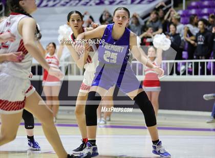 Thumbnail 2 in Fremont vs. Mountain Ridge (UHSAA 6A Quarterfinal) photogallery.