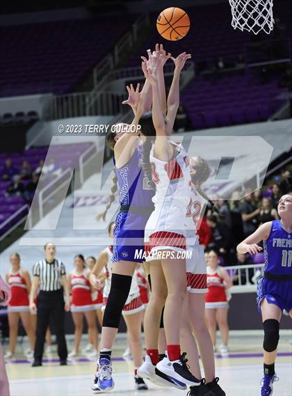 Thumbnail 2 in Fremont vs. Mountain Ridge (UHSAA 6A Quarterfinal) photogallery.