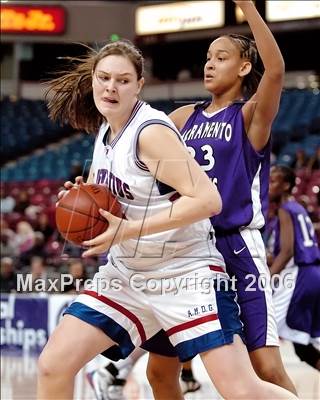 Thumbnail 2 in Sacramento vs. St. Ignatius (CIF NorCal D3 Final) photogallery.