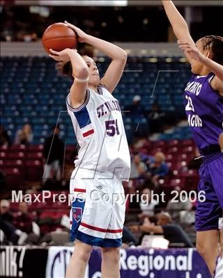 Thumbnail 1 in Sacramento vs. St. Ignatius (CIF NorCal D3 Final) photogallery.