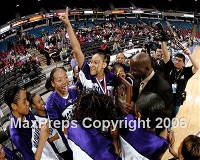 Thumbnail 2 in Sacramento vs. St. Ignatius (CIF NorCal D3 Final) photogallery.