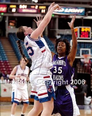 Thumbnail 2 in Sacramento vs. St. Ignatius (CIF NorCal D3 Final) photogallery.