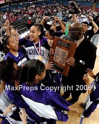 Thumbnail 3 in Sacramento vs. St. Ignatius (CIF NorCal D3 Final) photogallery.