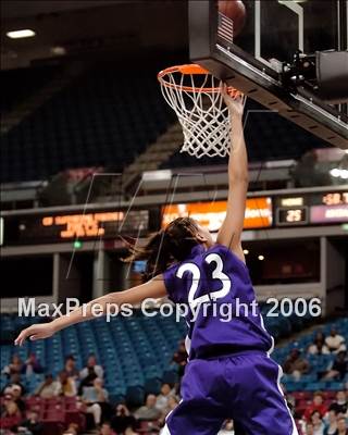 Thumbnail 1 in Sacramento vs. St. Ignatius (CIF NorCal D3 Final) photogallery.