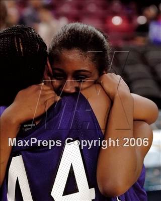 Thumbnail 3 in Sacramento vs. St. Ignatius (CIF NorCal D3 Final) photogallery.