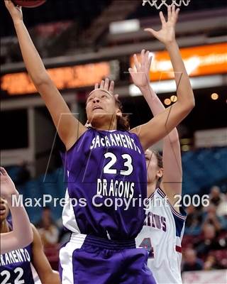 Thumbnail 2 in Sacramento vs. St. Ignatius (CIF NorCal D3 Final) photogallery.
