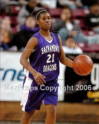 Thumbnail 1 in Sacramento vs. St. Ignatius (CIF NorCal D3 Final) photogallery.