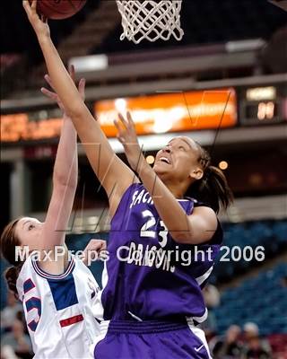 Thumbnail 1 in Sacramento vs. St. Ignatius (CIF NorCal D3 Final) photogallery.
