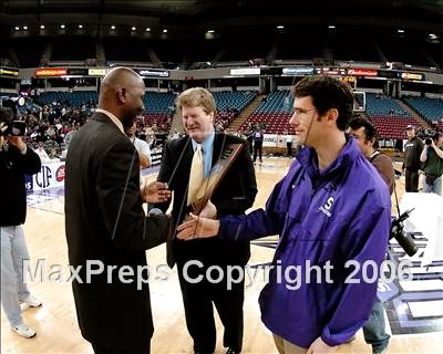 Thumbnail 1 in Sacramento vs. St. Ignatius (CIF NorCal D3 Final) photogallery.