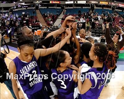 Thumbnail 3 in Sacramento vs. St. Ignatius (CIF NorCal D3 Final) photogallery.