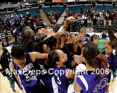 Thumbnail 2 in Sacramento vs. St. Ignatius (CIF NorCal D3 Final) photogallery.