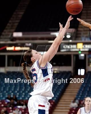 Thumbnail 1 in Sacramento vs. St. Ignatius (CIF NorCal D3 Final) photogallery.