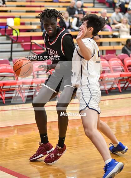 Thumbnail 1 in JSerra Catholic vs. Crean Lutheran (Nike Extravaganza) photogallery.