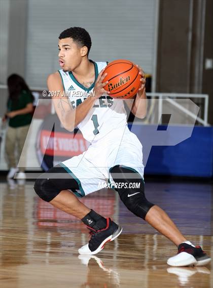 Thumbnail 2 in Pasadena vs. La Porte (McDonald's Texas Invitational) photogallery.