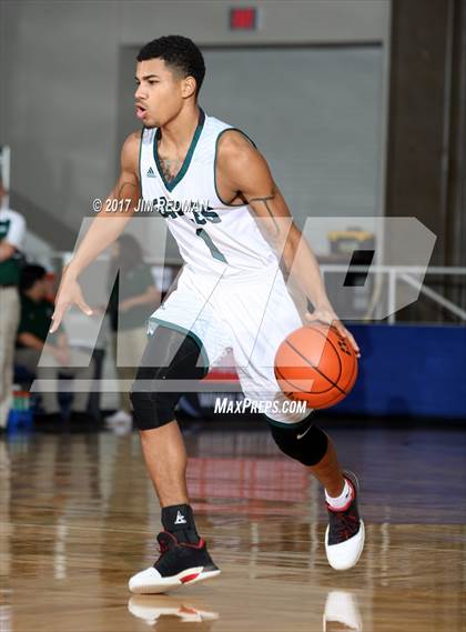 Thumbnail 3 in Pasadena vs. La Porte (McDonald's Texas Invitational) photogallery.