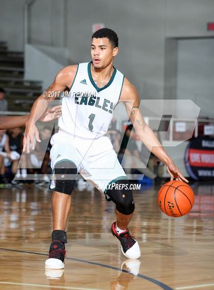 Thumbnail 3 in Pasadena vs. La Porte (McDonald's Texas Invitational) photogallery.