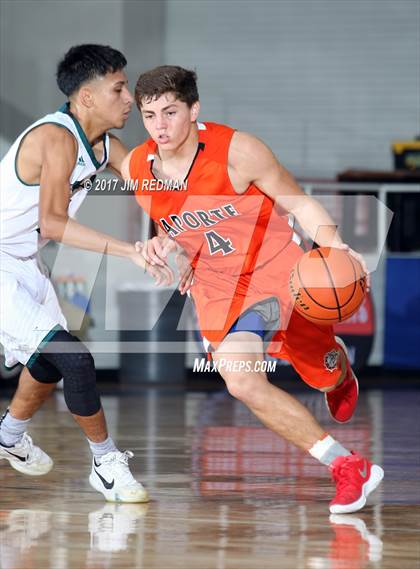 Thumbnail 2 in Pasadena vs. La Porte (McDonald's Texas Invitational) photogallery.