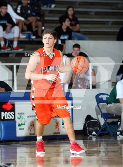 Thumbnail 2 in Pasadena vs. La Porte (McDonald's Texas Invitational) photogallery.