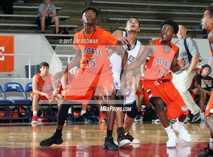Thumbnail 2 in Pasadena vs. La Porte (McDonald's Texas Invitational) photogallery.