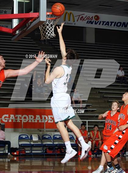 Thumbnail 3 in Pasadena vs. La Porte (McDonald's Texas Invitational) photogallery.
