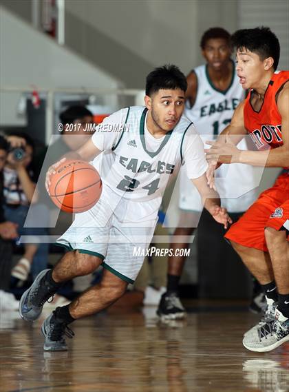 Thumbnail 2 in Pasadena vs. La Porte (McDonald's Texas Invitational) photogallery.