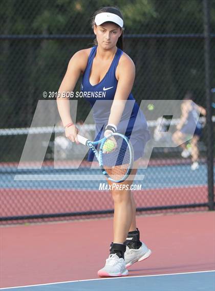 Thumbnail 1 in Hewlett @Cold Spring Harbor photogallery.