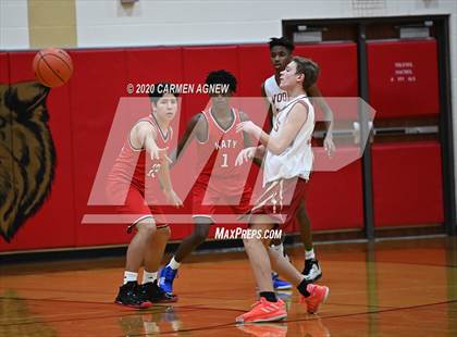 Thumbnail 2 in Cypress Woods vs Katy photogallery.