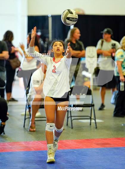 Thumbnail 3 in Franklin vs Roseville (Carmichael Invitational Volleyball Tournament)  photogallery.