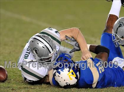 Thumbnail 2 in De La Salle vs. Crenshaw (CIF State Open Division Final) photogallery.