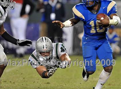 Thumbnail 3 in De La Salle vs. Crenshaw (CIF State Open Division Final) photogallery.