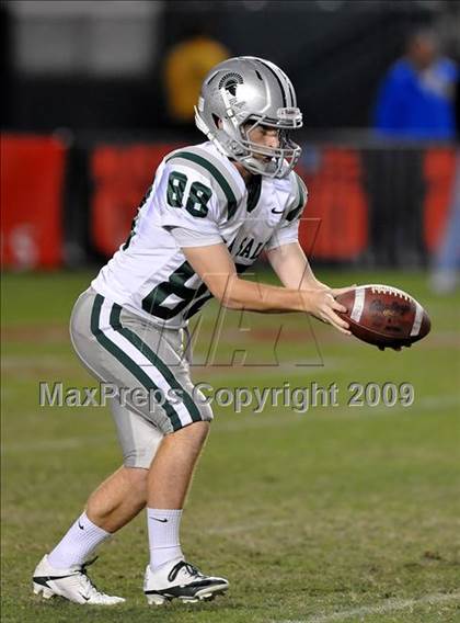 Thumbnail 1 in De La Salle vs. Crenshaw (CIF State Open Division Final) photogallery.