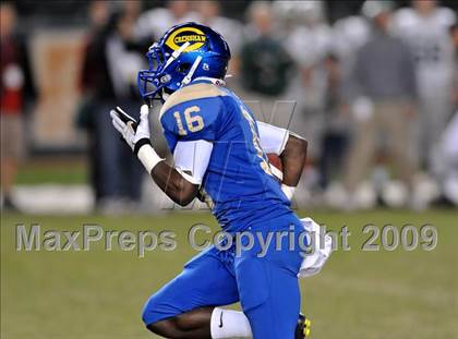 Thumbnail 1 in De La Salle vs. Crenshaw (CIF State Open Division Final) photogallery.