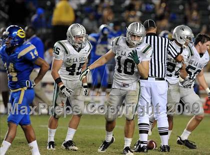 Thumbnail 1 in De La Salle vs. Crenshaw (CIF State Open Division Final) photogallery.