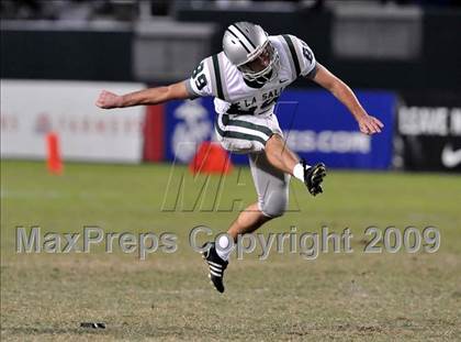 Thumbnail 3 in De La Salle vs. Crenshaw (CIF State Open Division Final) photogallery.