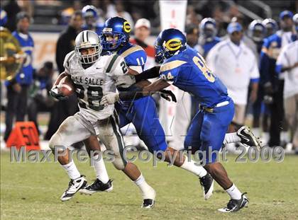 Thumbnail 2 in De La Salle vs. Crenshaw (CIF State Open Division Final) photogallery.